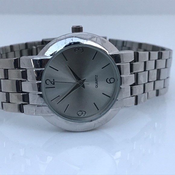 Men Watch Silver Tone Analog Quartz Wrist Watch - Picture 5 of 8